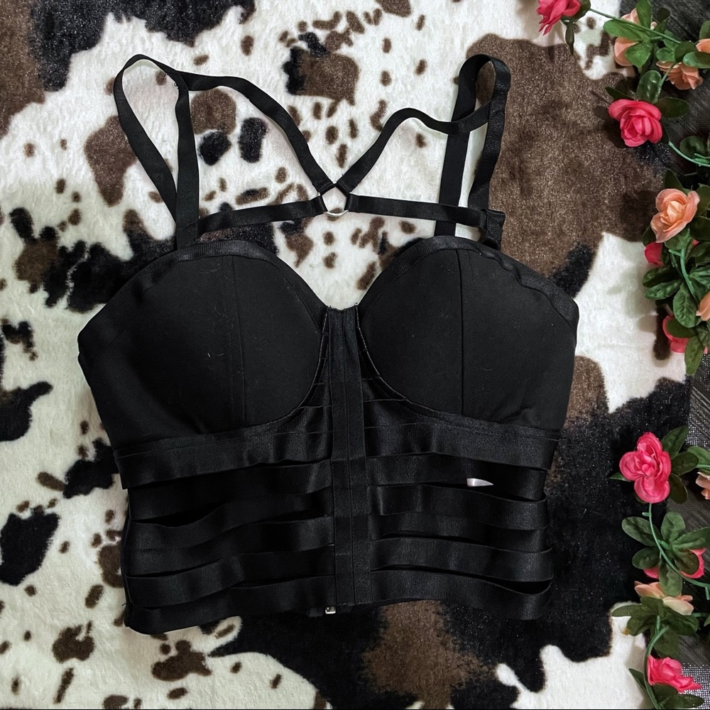 Charlotte Russe Strappy Bra Crop Top Sz Medium